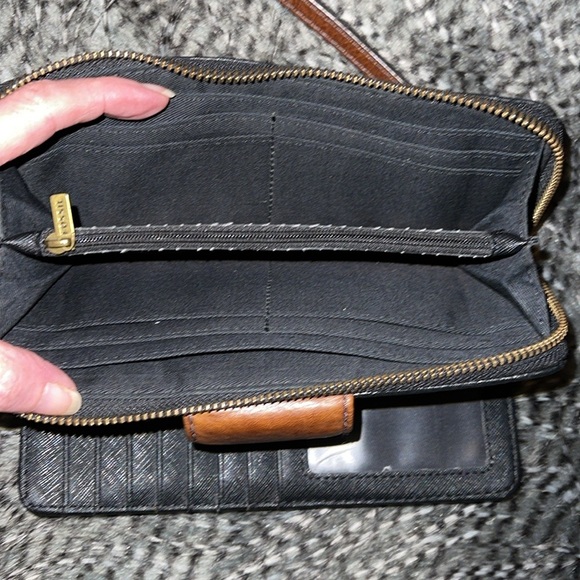 💥FOSSIL MULTI COLOR WALLET - Picture 2 of 8